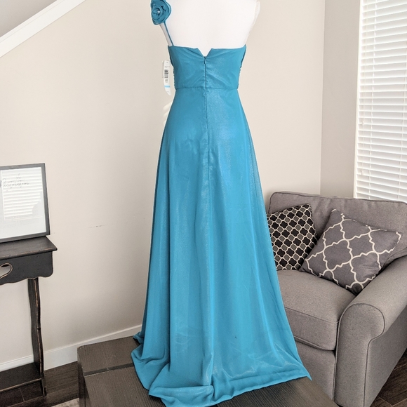 New Floor Length Formal Dress. One shoulder. - Picture 5 of 9